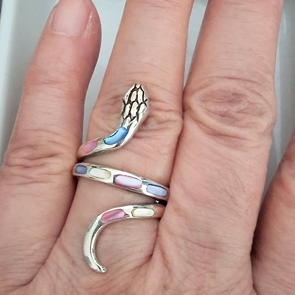 MULTI COLOR MOTHER OF PEARL SNAKE RING 925 STERLING SILVER SIZE 8.5 - Picture 2 of 7